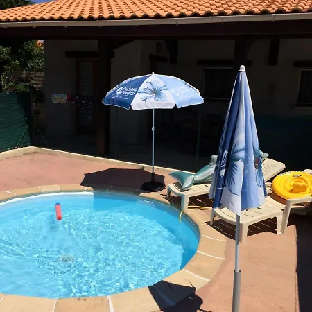 Holiday home Des Phares - Day Cruise En Bateau Prive, Peche En Mer, Et Visite Guidee Des Chateaux Du Medoc Lesparre-Medoc