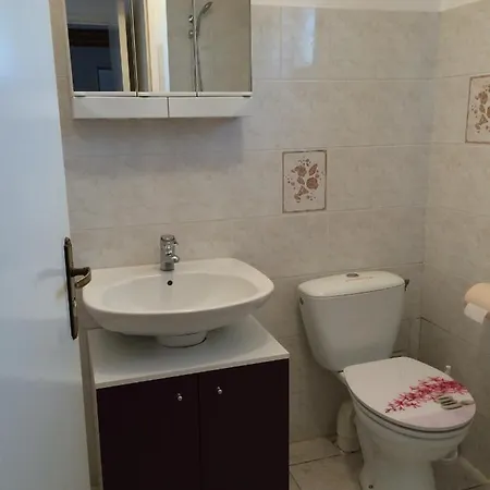 Des Phares - Day Cruise En Bateau Prive, Peche En Mer, Et Visite Guidee Des Chateaux Du Medoc * Lesparre-Médoc